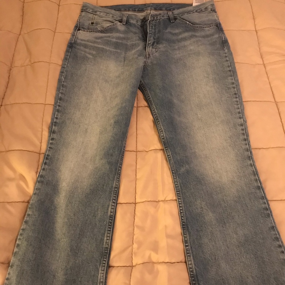 Levi’s 517 BootCut Cropped Pants